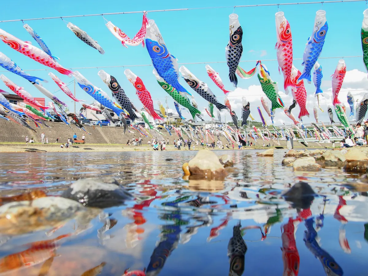 青空に舞う鯉のぼりを楽しもう!新潟県の鯉のぼりスポット5選