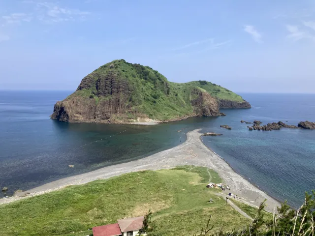 佐渡の海を満喫!2泊3日で島の北部をゆっくり巡る旅(シーカヤック「Show by JAWS」、「Berries」、「四季彩味よし」、二ツ亀海水浴場、大野亀)/佐渡市
