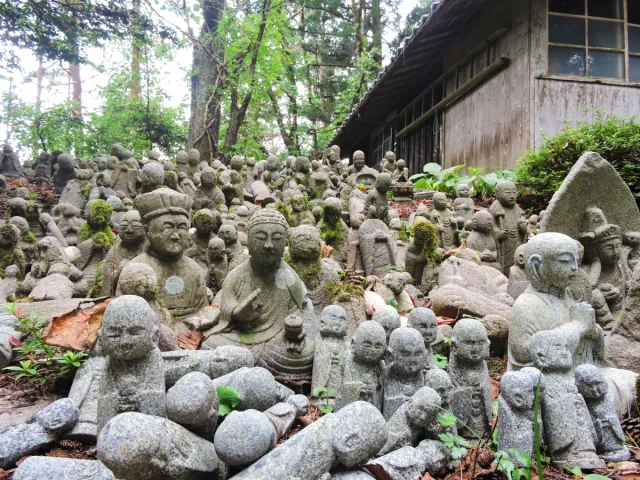金山のほかにも訪ねたい伝統文化パワースポット!「度津神社」「梨の木地蔵」/佐渡市