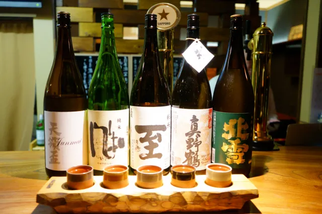 佐渡の5蔵の日本酒が1つのお店で楽しめる!ホテルから徒歩5分圏内のお店をはしごする旅@金井/佐渡市