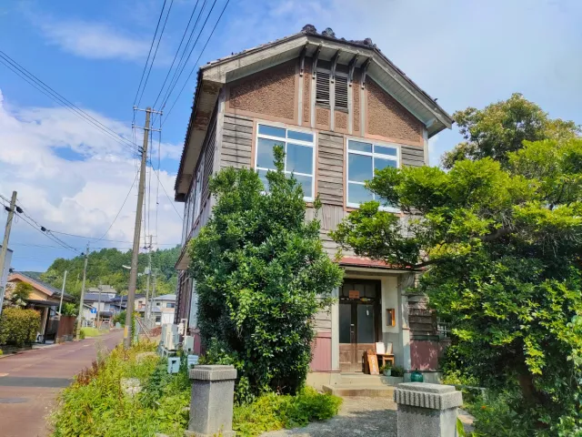 木工のまちの懐かしさ感じる有形文化財と焼き芋とコーヒーのお店「KIDORI」/加茂市