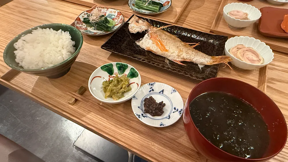米どころ新潟で味わう釜炊きごはん。「越後たくぞう」で楽しむ、ちょっと贅沢な朝ごはん/新潟市