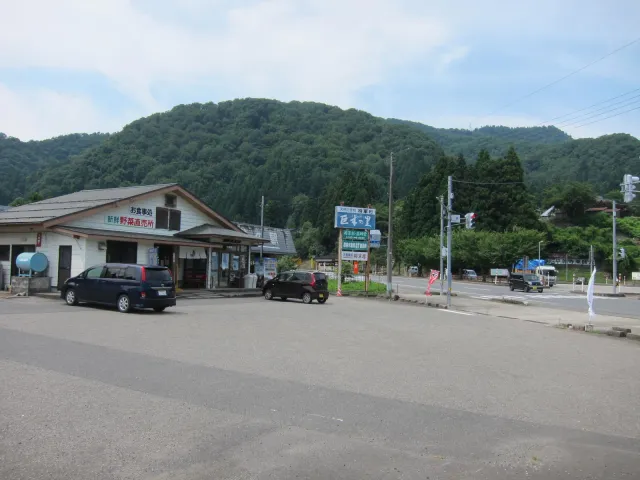 【休業中】道の駅 「みかわ(巨木の里)」(国道49号)