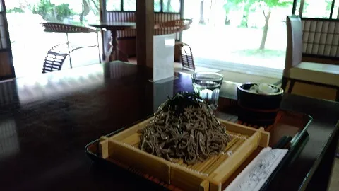 土日はお蕎麦も始めました。