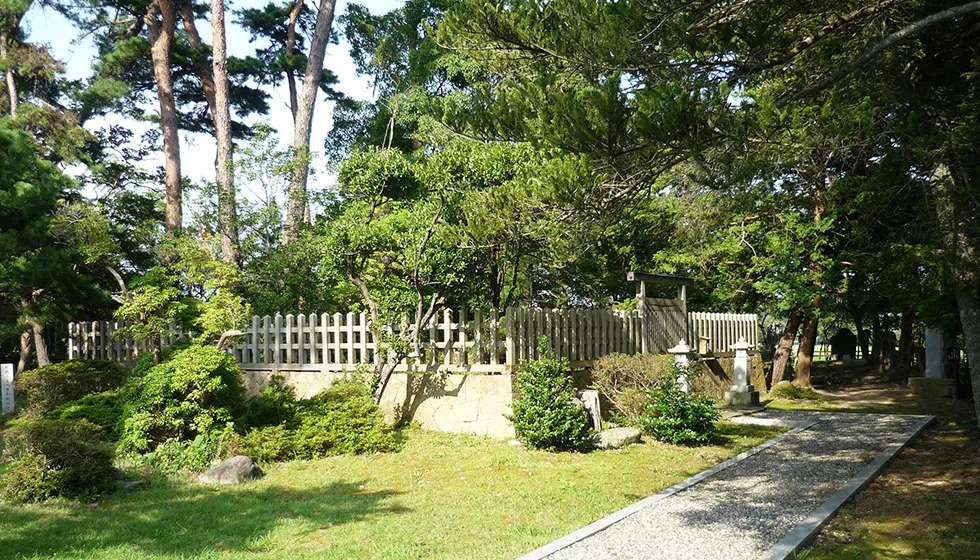 明治から昭和にかけて整備され、現在はきれいな日本庭園になっています。