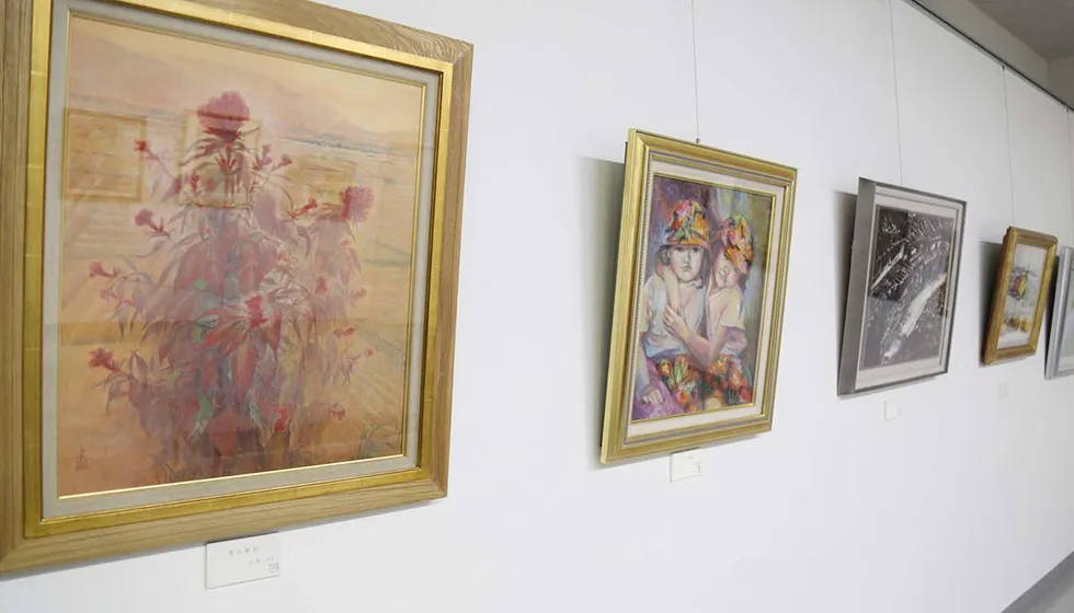 純粋アマチュア作家の最高レベルの作品が並んでいます。