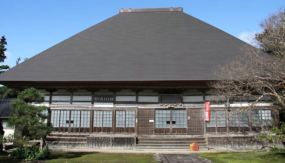 宮川地区の一角にある真言宗の寺院。