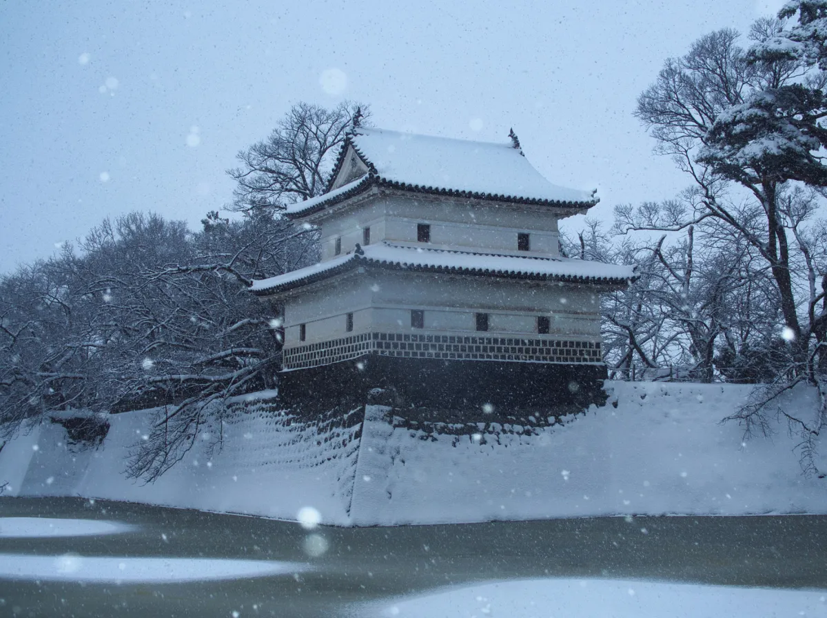 雪景色の新発田城