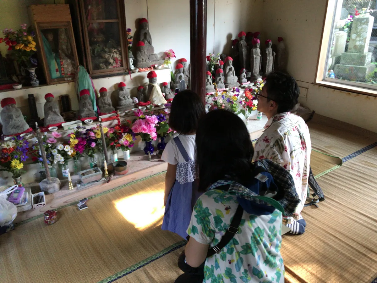 釜谷集落まちあるきの地蔵堂