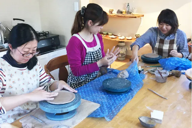 【陶芸体験】瀬波温泉の思い出に!1点物のお好きな器作り体験(1個)