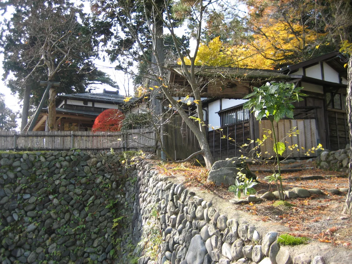 楽山苑と石畳