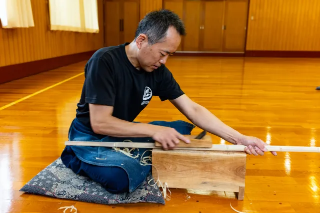 剣道の精神世界に触れる 竹刀職人の技を学ぶ